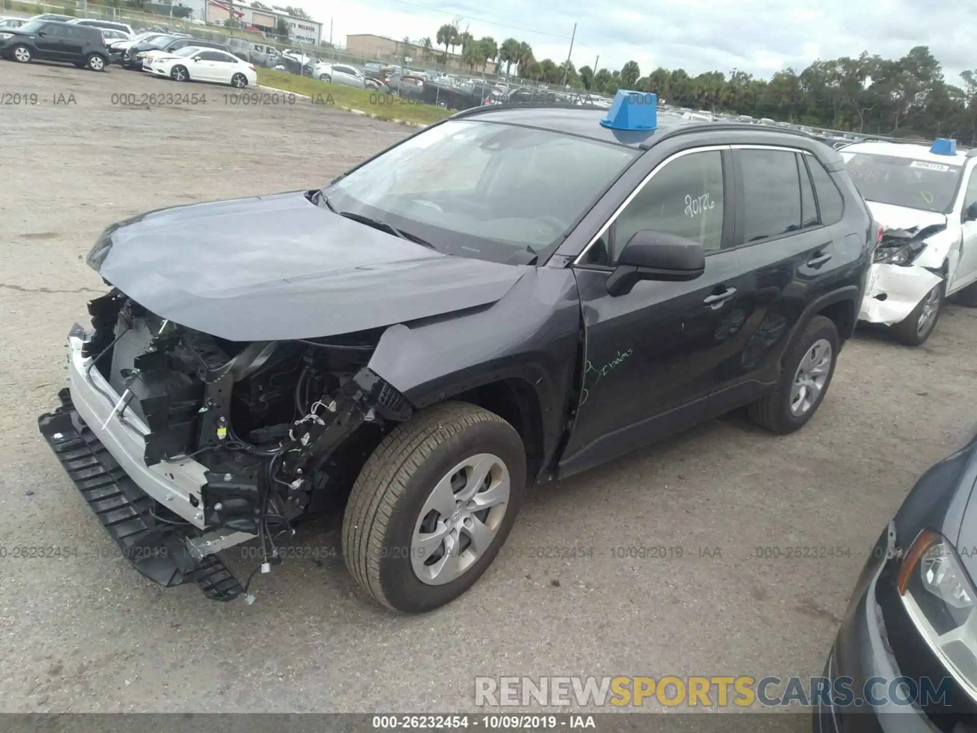 2 Photograph of a damaged car JTMH1RFV5KD507950 TOYOTA RAV4 2019