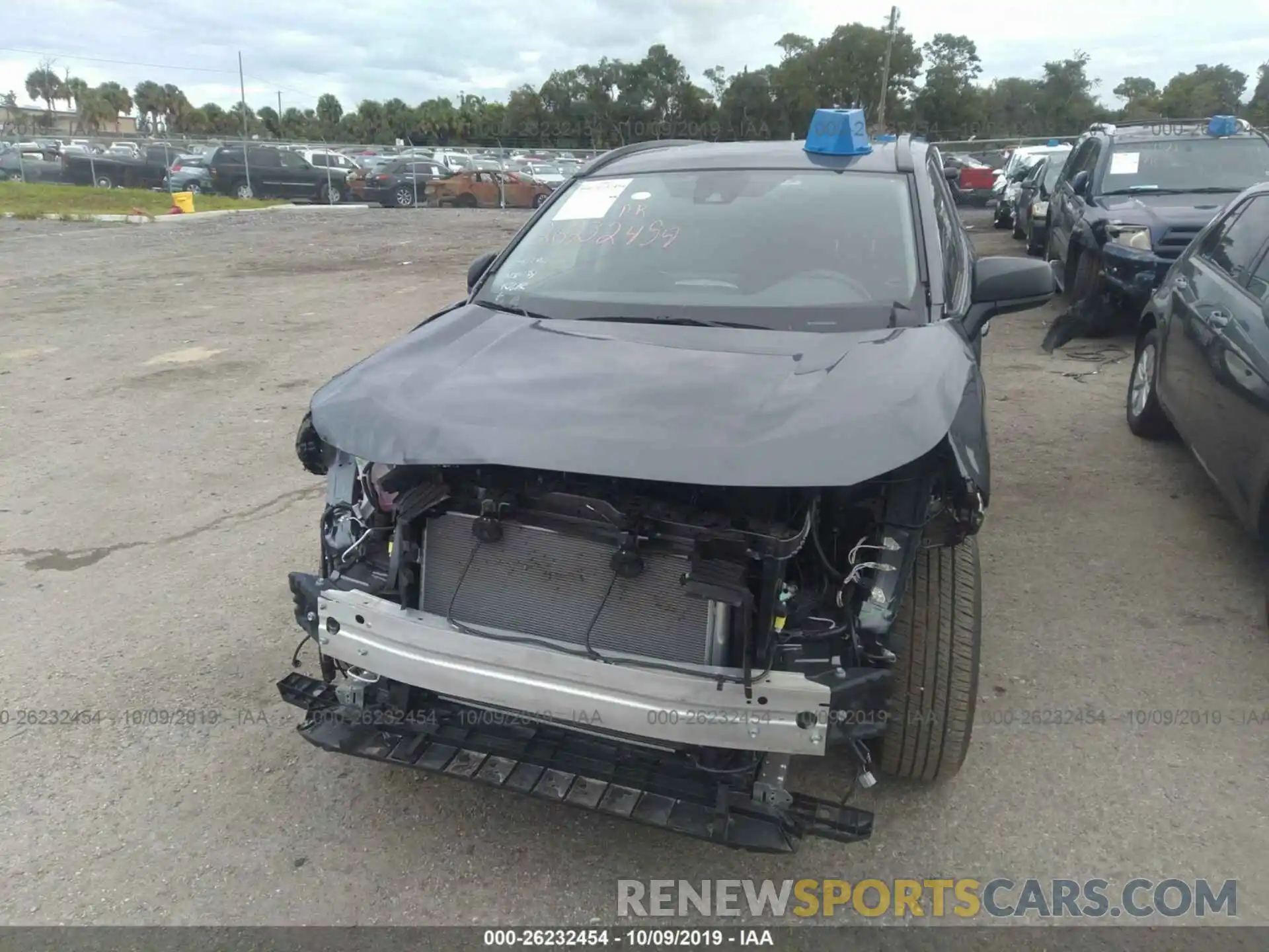 6 Photograph of a damaged car JTMH1RFV5KD507950 TOYOTA RAV4 2019