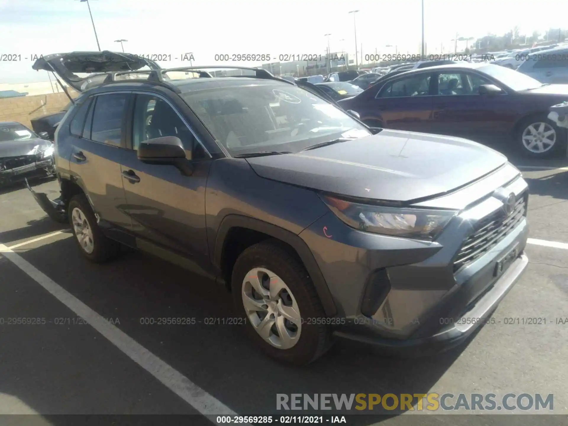 1 Photograph of a damaged car JTMH1RFV5KD508547 TOYOTA RAV4 2019