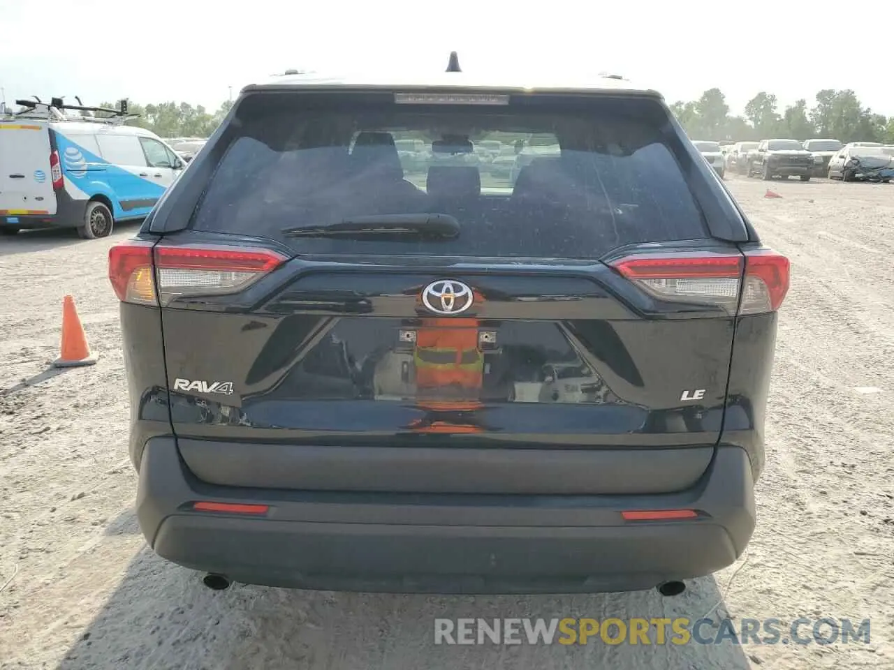 6 Photograph of a damaged car JTMH1RFV5KD510976 TOYOTA RAV4 2019