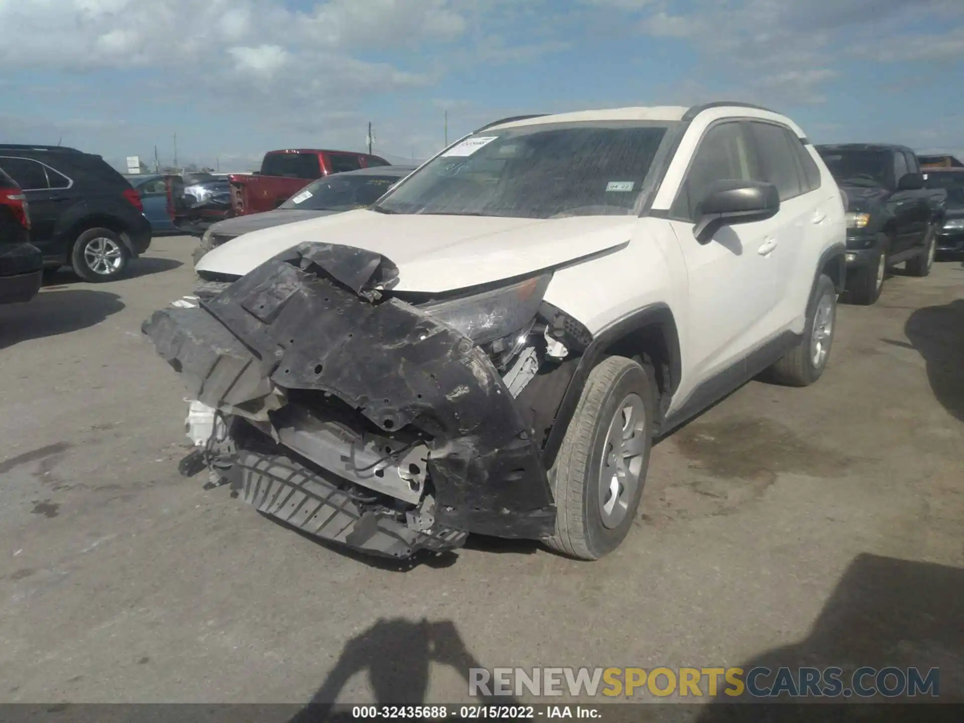 2 Photograph of a damaged car JTMH1RFV5KJ004999 TOYOTA RAV4 2019