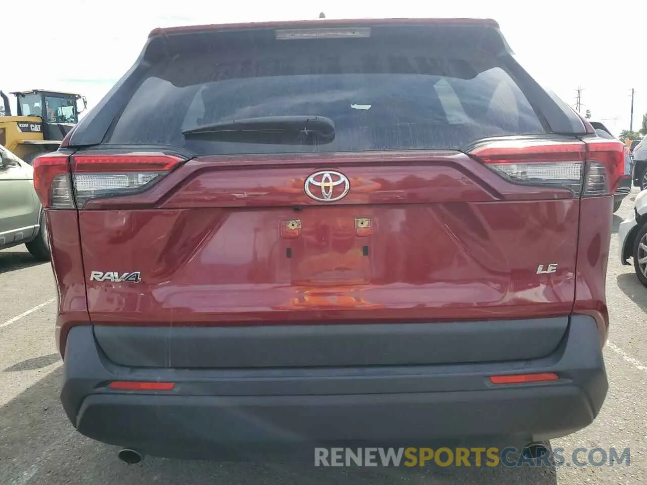 6 Photograph of a damaged car JTMH1RFV5KJ009555 TOYOTA RAV4 2019