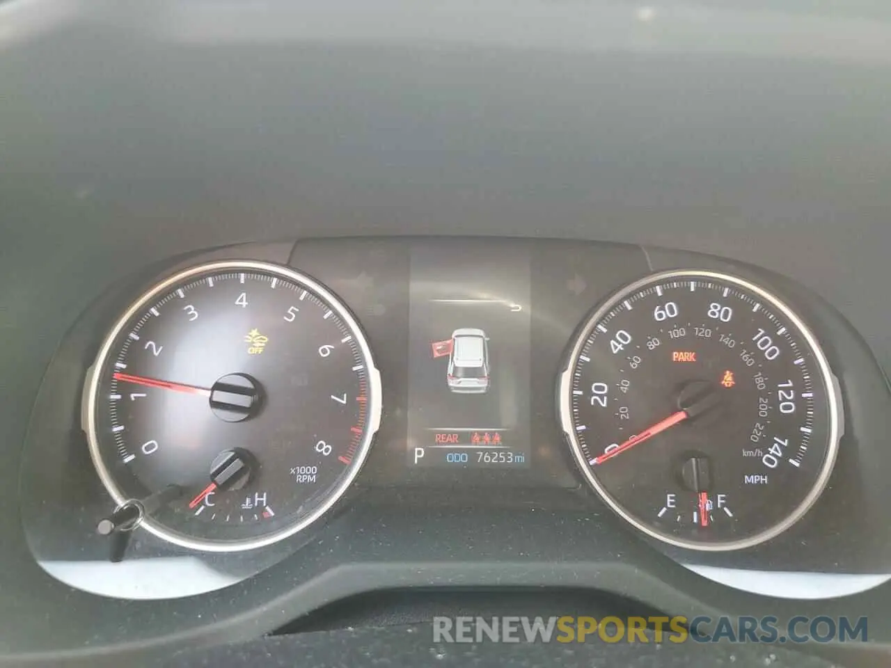 9 Photograph of a damaged car JTMH1RFV5KJ009555 TOYOTA RAV4 2019