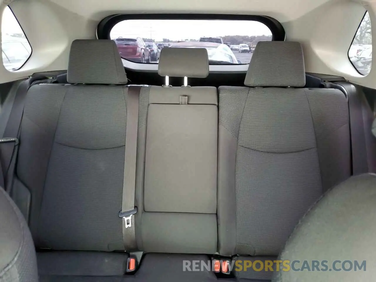 10 Photograph of a damaged car JTMH1RFV6KD011944 TOYOTA RAV4 2019