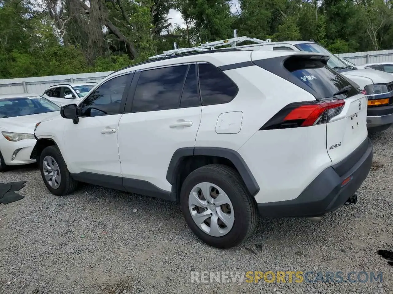 2 Photograph of a damaged car JTMH1RFV6KD011944 TOYOTA RAV4 2019