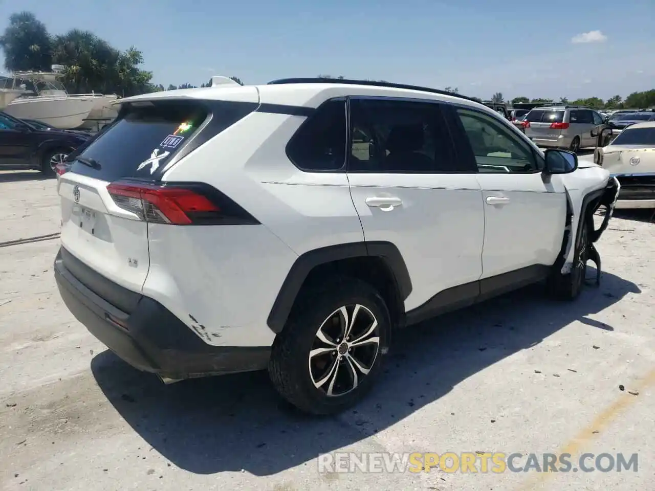 4 Photograph of a damaged car JTMH1RFV6KD022412 TOYOTA RAV4 2019