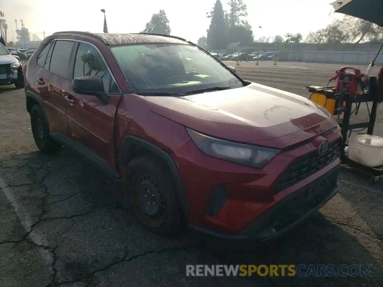 1 Photograph of a damaged car JTMH1RFV6KD027044 TOYOTA RAV4 2019