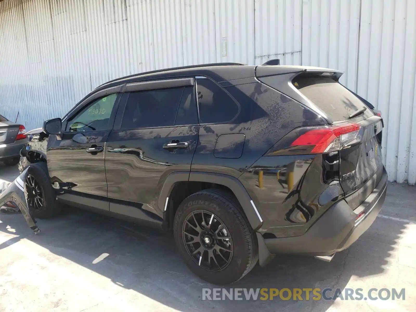 3 Photograph of a damaged car JTMH1RFV6KD028890 TOYOTA RAV4 2019