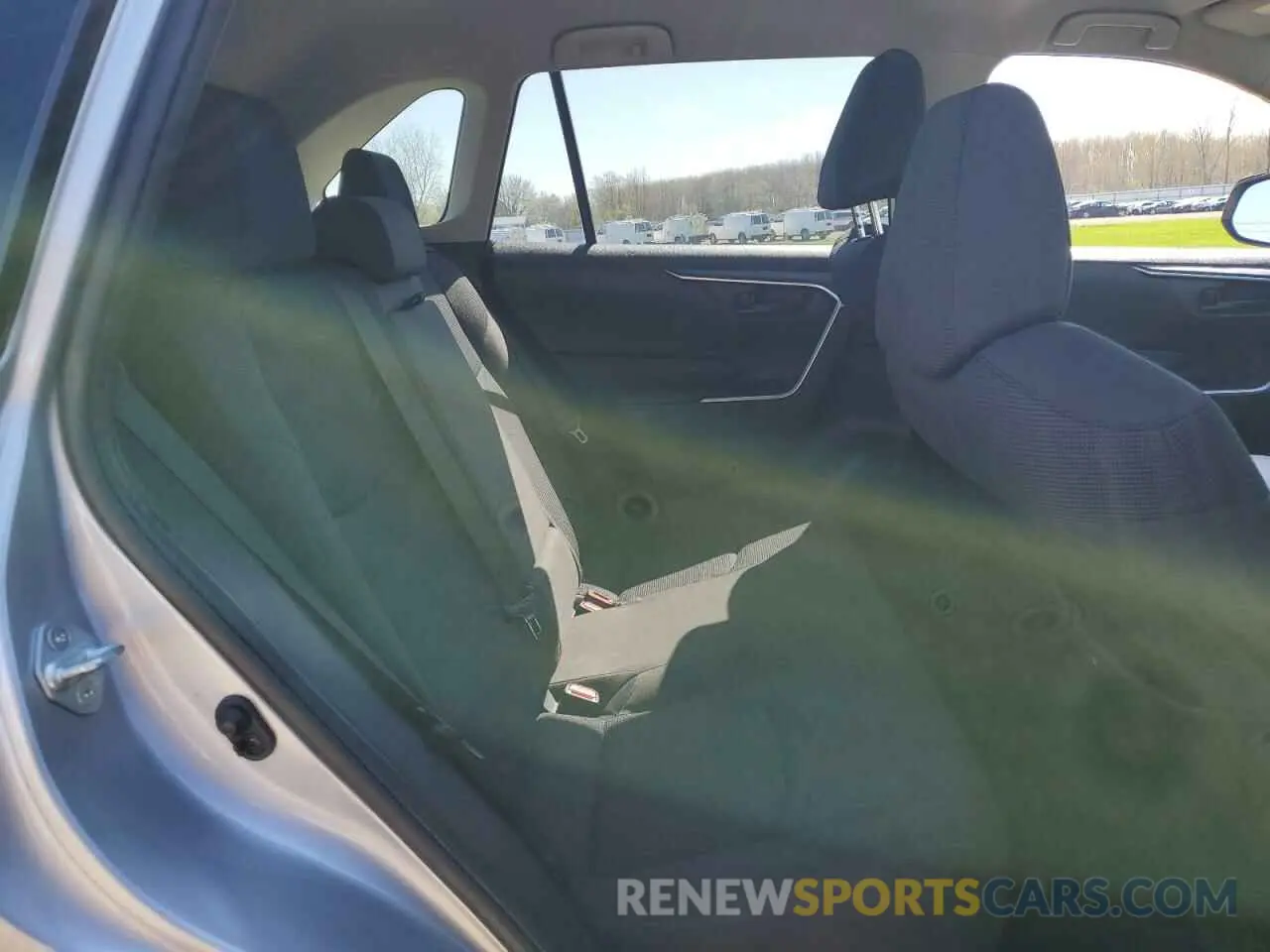 11 Photograph of a damaged car JTMH1RFV6KD033233 TOYOTA RAV4 2019
