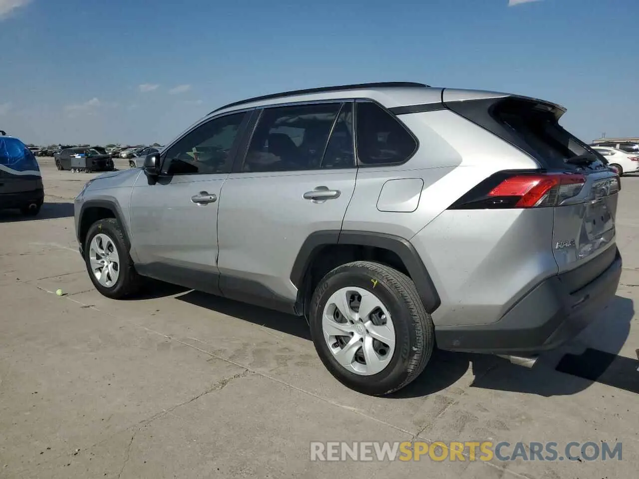 2 Photograph of a damaged car JTMH1RFV6KJ002758 TOYOTA RAV4 2019
