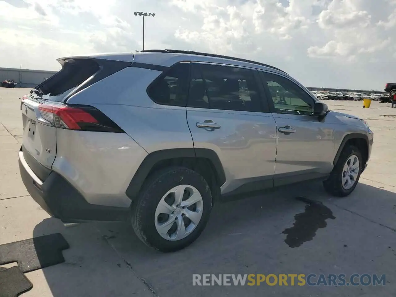 3 Photograph of a damaged car JTMH1RFV6KJ002758 TOYOTA RAV4 2019