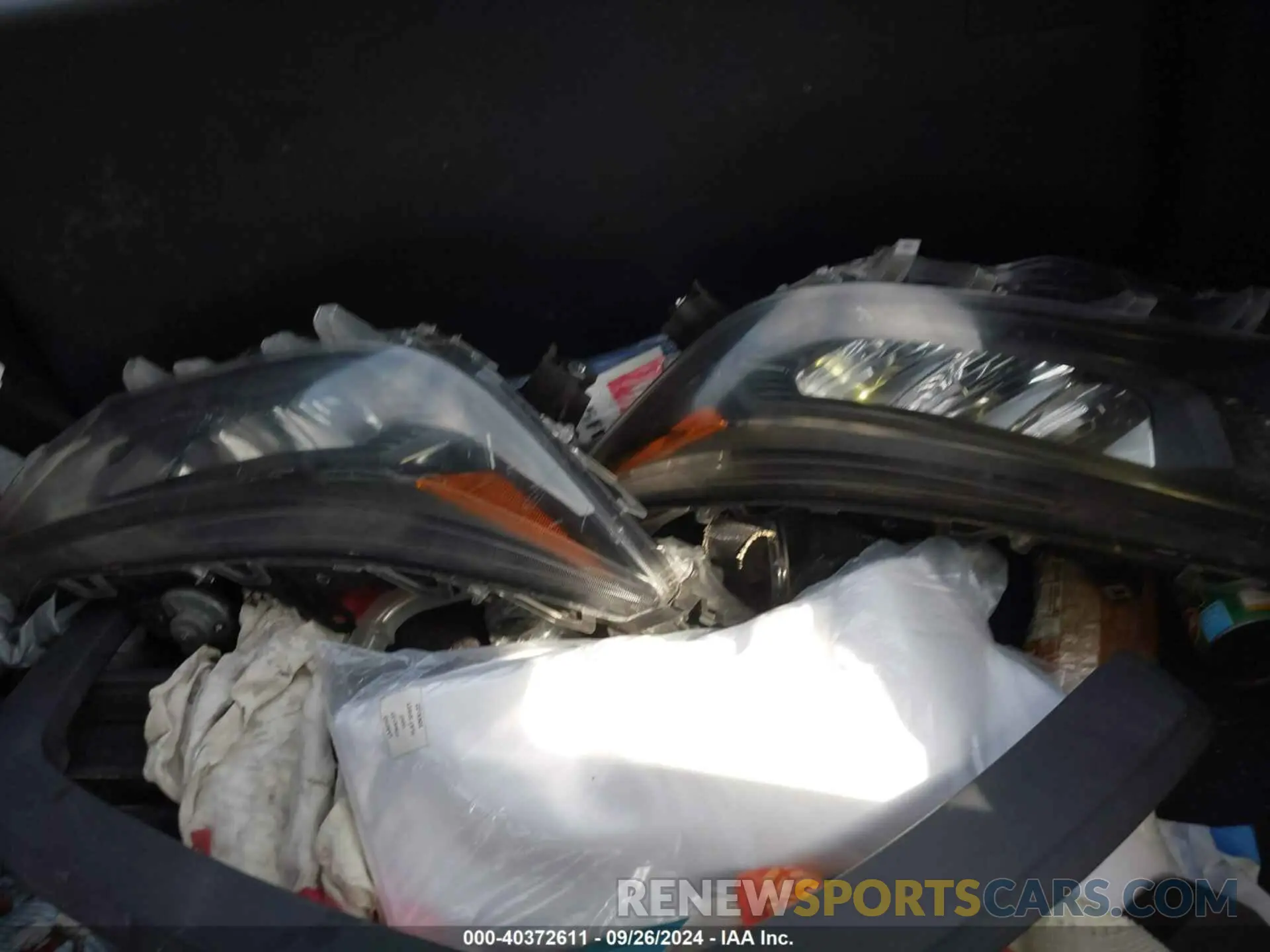 21 Photograph of a damaged car JTMH1RFV6KJ007653 TOYOTA RAV4 2019