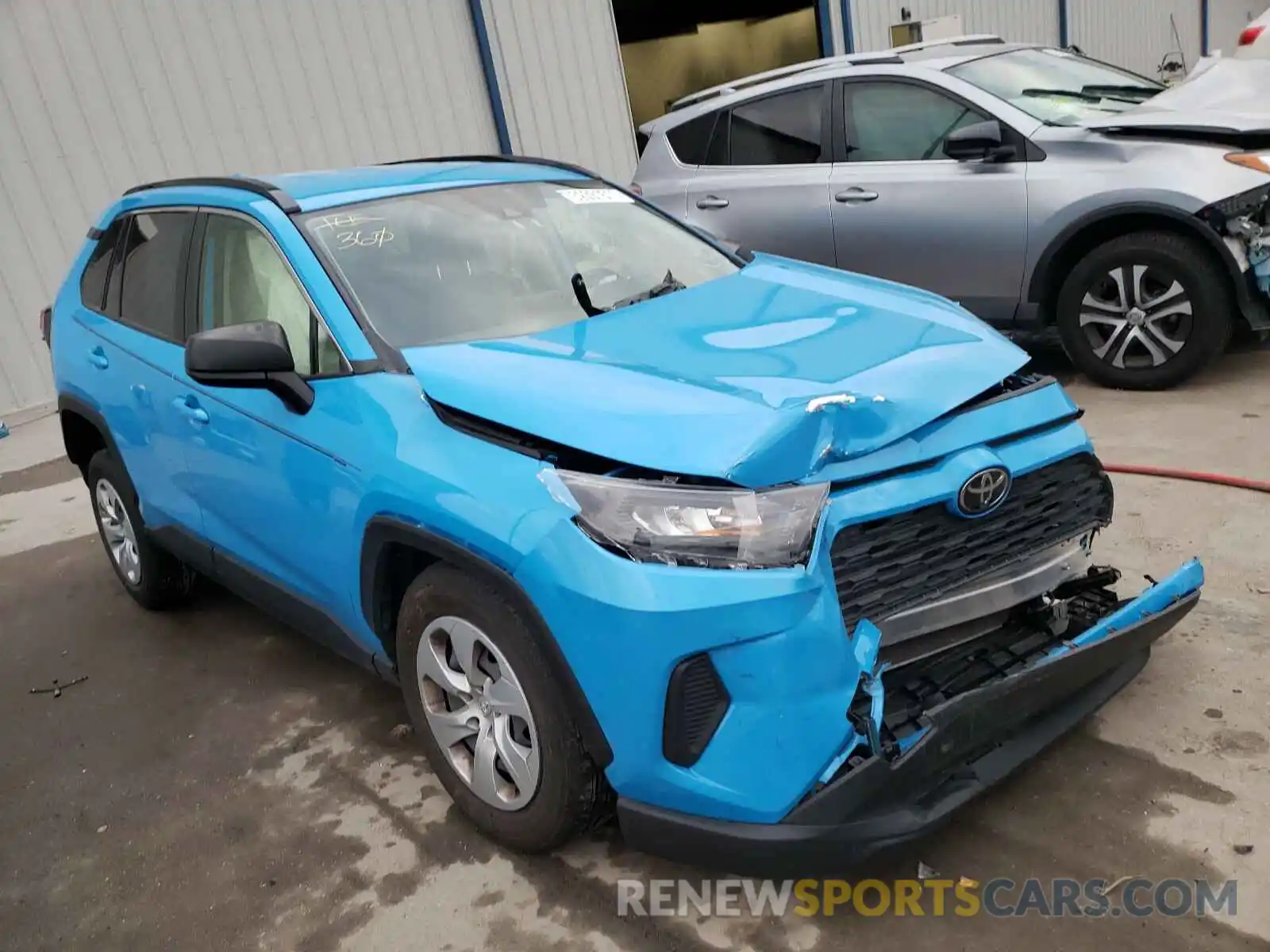 1 Photograph of a damaged car JTMH1RFV6KJ008379 TOYOTA RAV4 2019