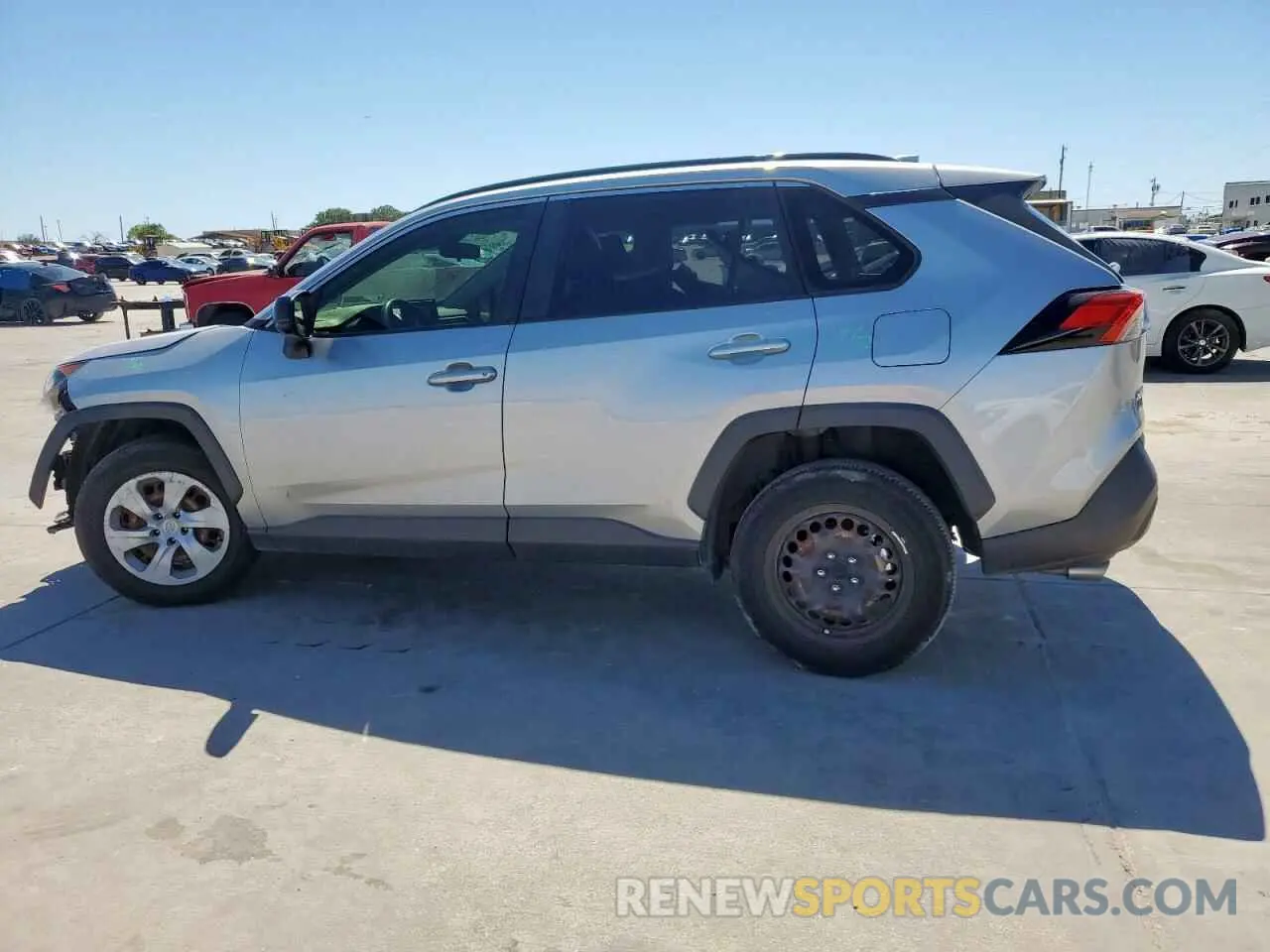 2 Photograph of a damaged car JTMH1RFV6KJ016756 TOYOTA RAV4 2019