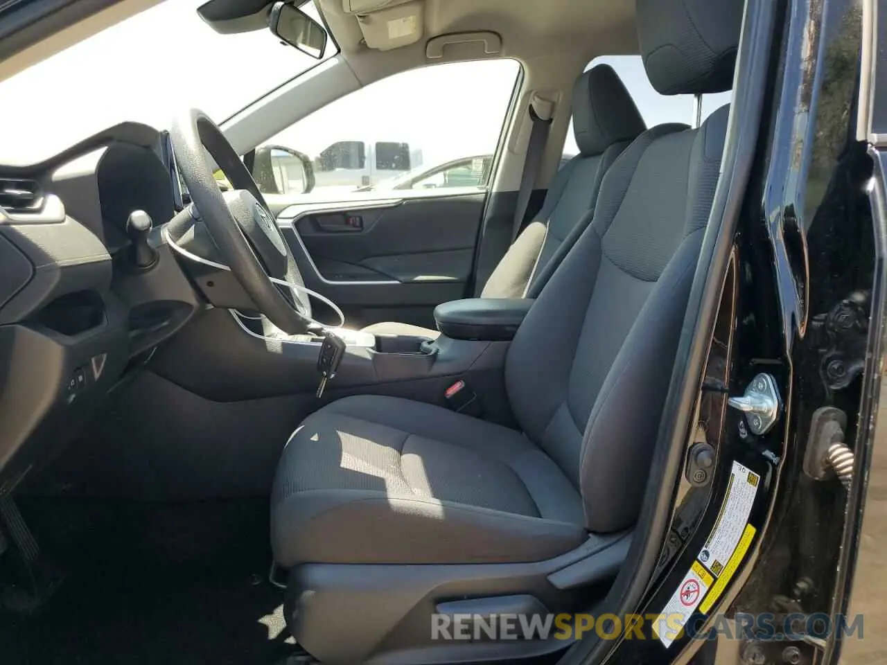 7 Photograph of a damaged car JTMH1RFV7KD003206 TOYOTA RAV4 2019