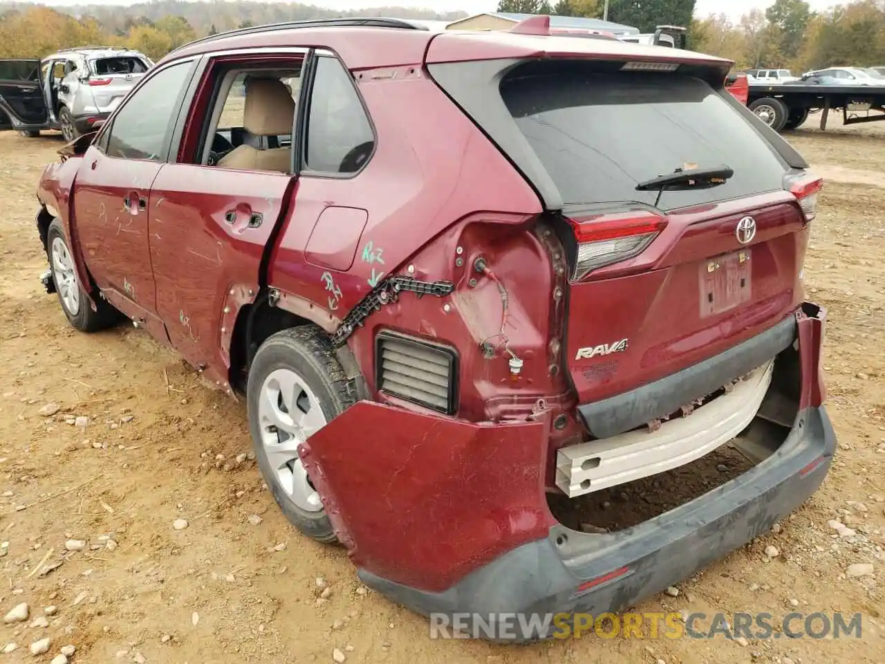 3 Photograph of a damaged car JTMH1RFV7KD005750 TOYOTA RAV4 2019