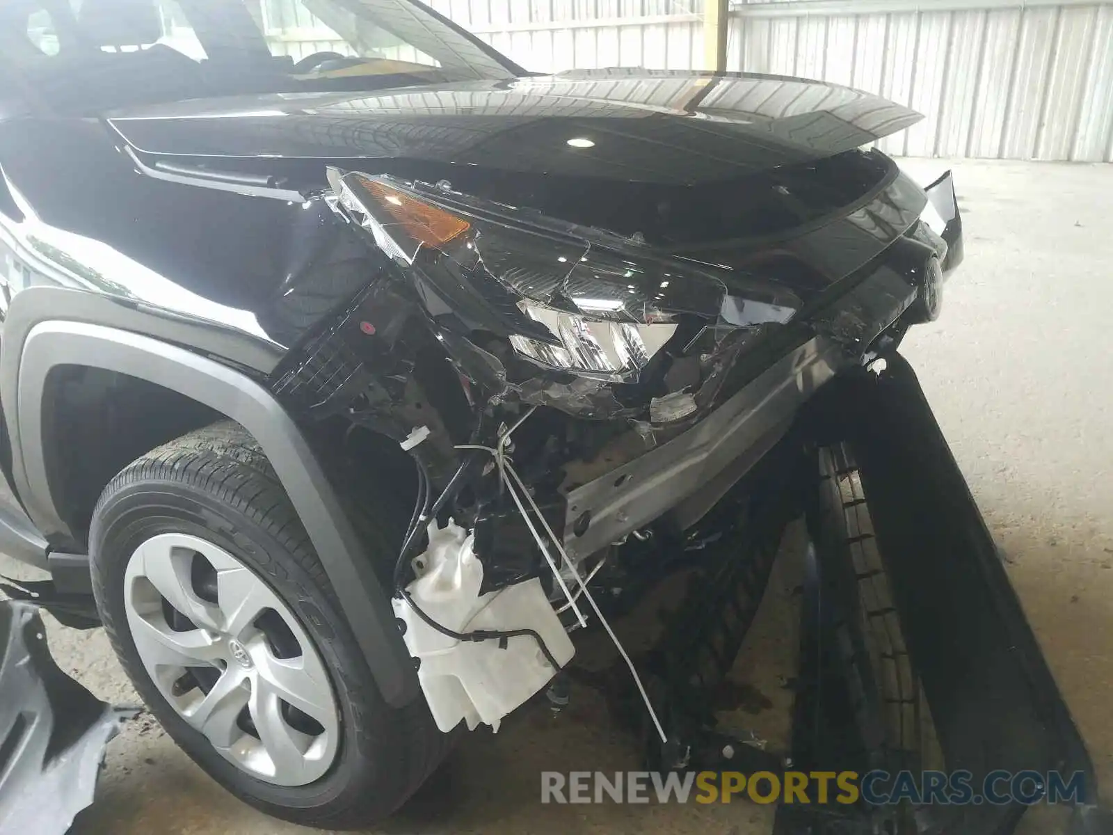 9 Photograph of a damaged car JTMH1RFV7KD010110 TOYOTA RAV4 2019