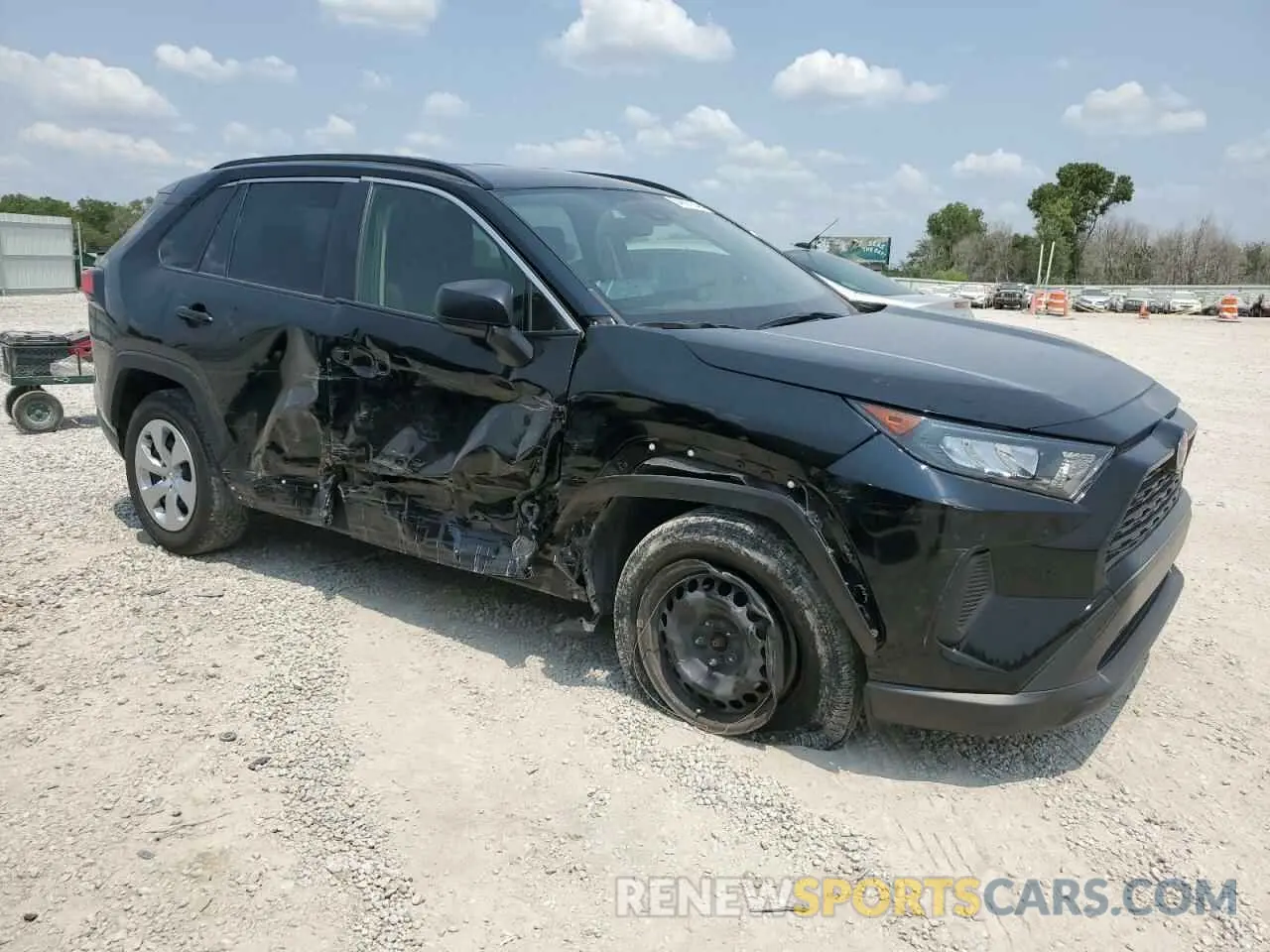 4 Photograph of a damaged car JTMH1RFV7KD036836 TOYOTA RAV4 2019