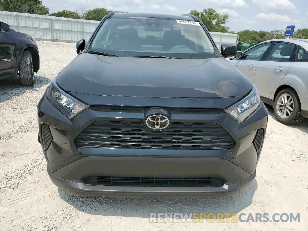 5 Photograph of a damaged car JTMH1RFV7KD036836 TOYOTA RAV4 2019