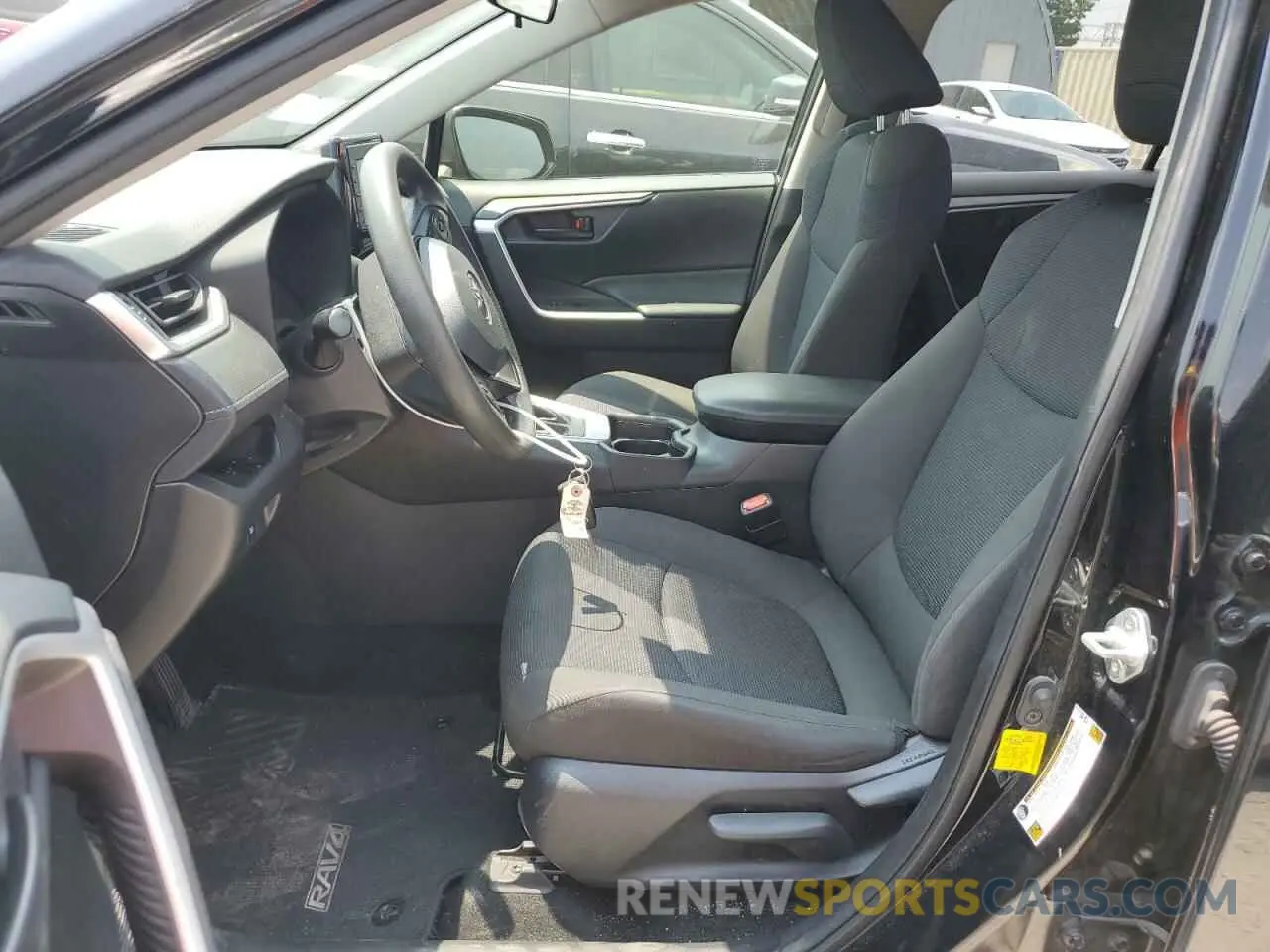 7 Photograph of a damaged car JTMH1RFV7KD036836 TOYOTA RAV4 2019