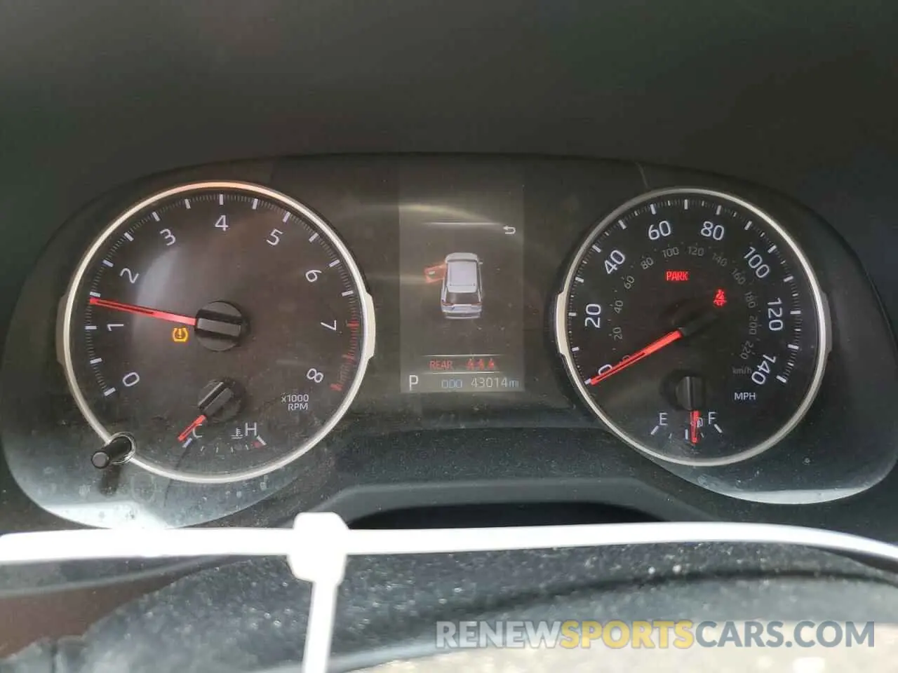9 Photograph of a damaged car JTMH1RFV7KD036836 TOYOTA RAV4 2019