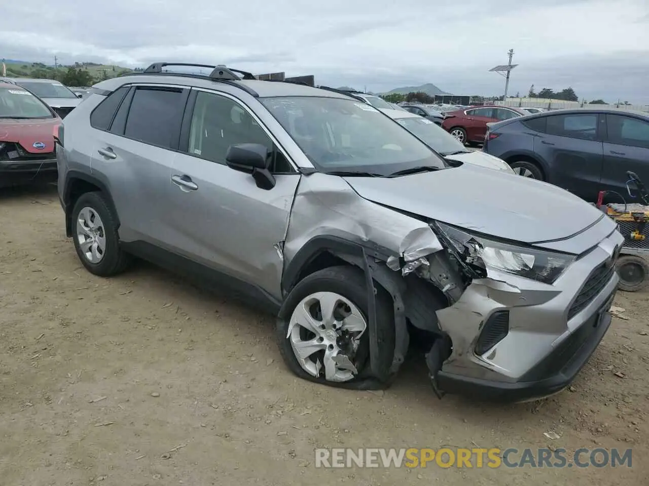 4 Photograph of a damaged car JTMH1RFV7KJ003899 TOYOTA RAV4 2019