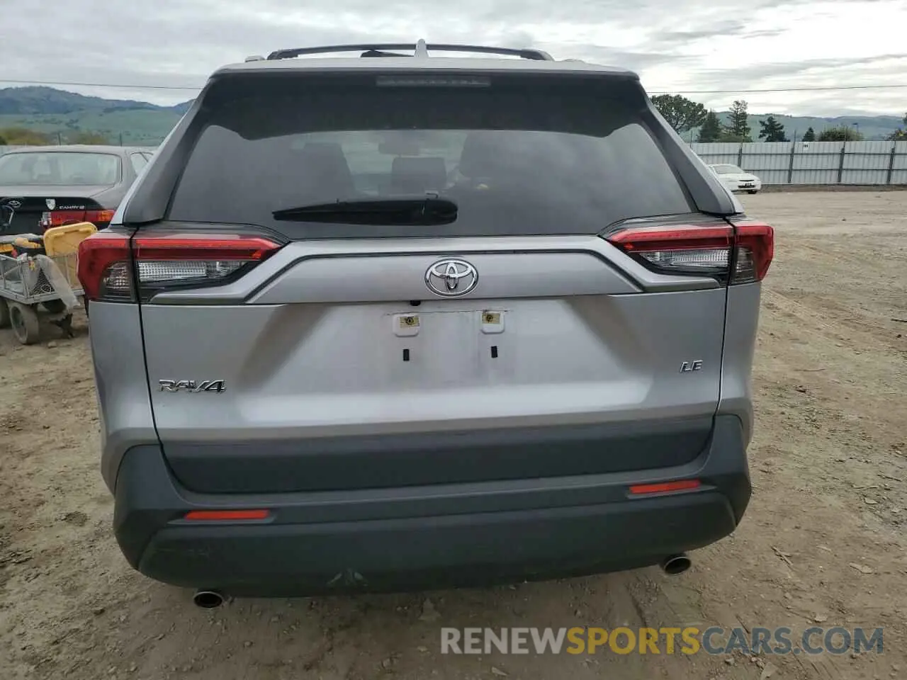 6 Photograph of a damaged car JTMH1RFV7KJ003899 TOYOTA RAV4 2019