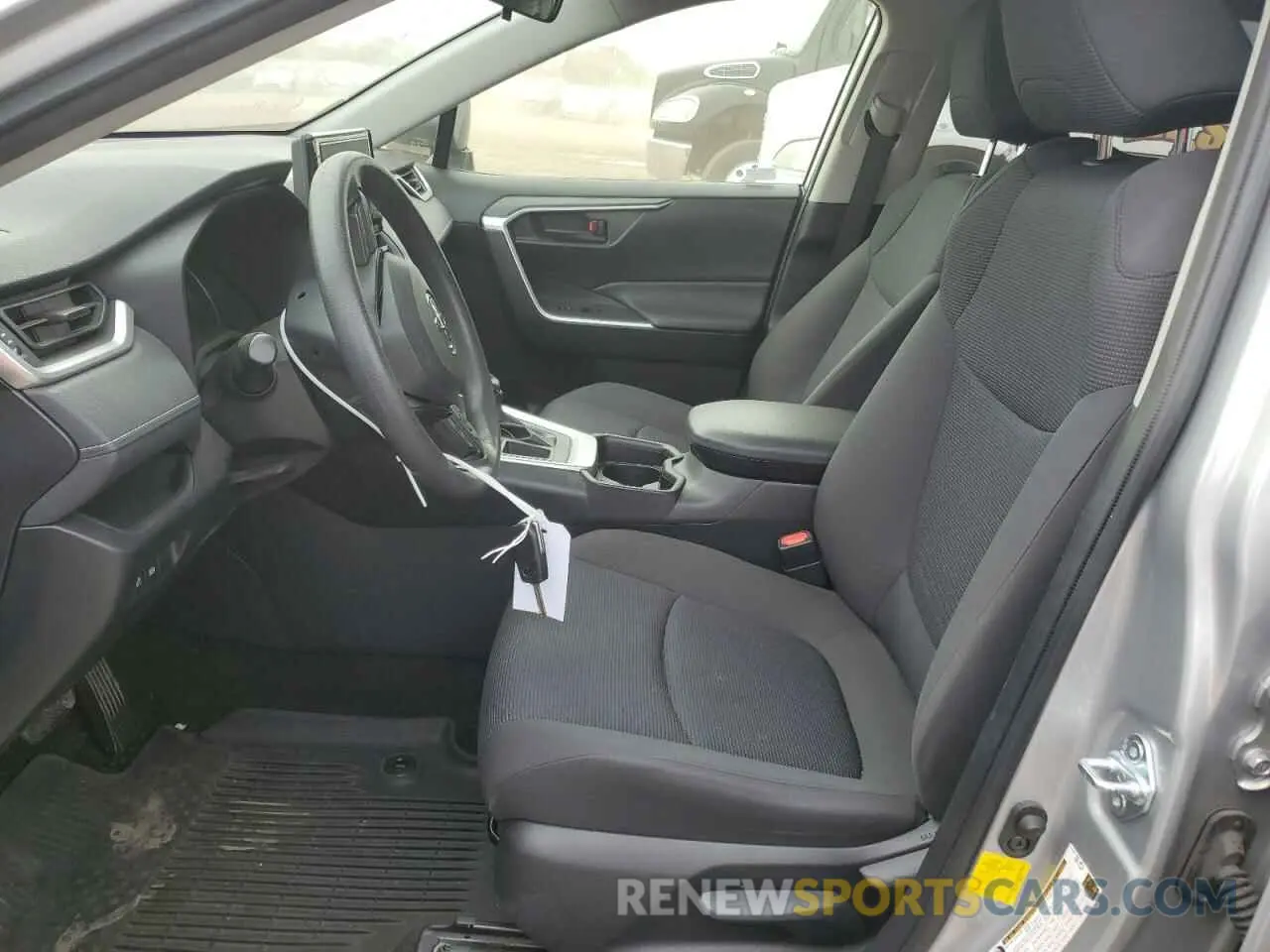 7 Photograph of a damaged car JTMH1RFV7KJ003899 TOYOTA RAV4 2019