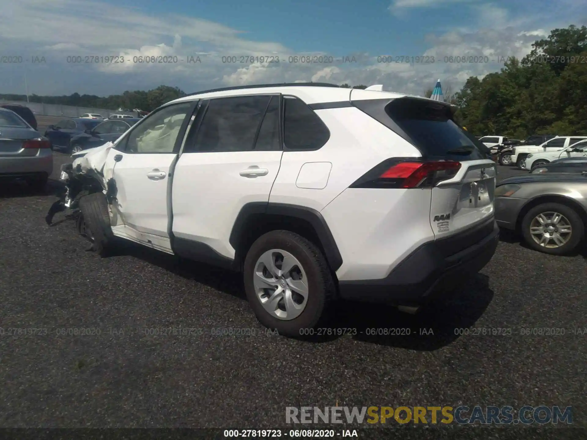 3 Photograph of a damaged car JTMH1RFV7KJ005166 TOYOTA RAV4 2019