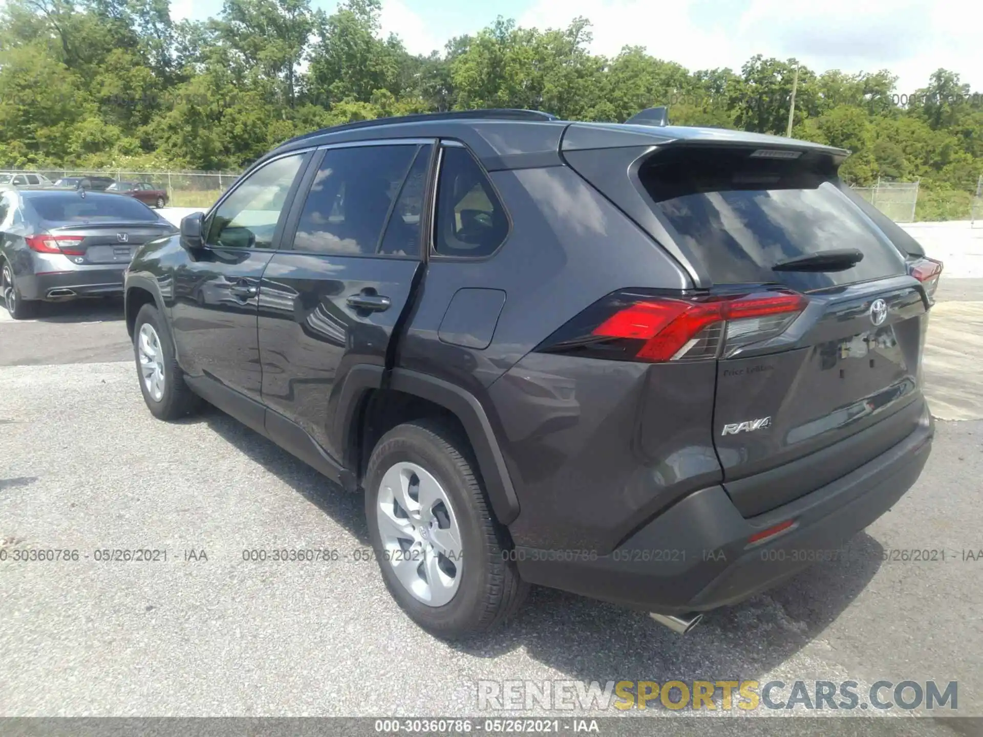 3 Photograph of a damaged car JTMH1RFV7KJ012070 TOYOTA RAV4 2019