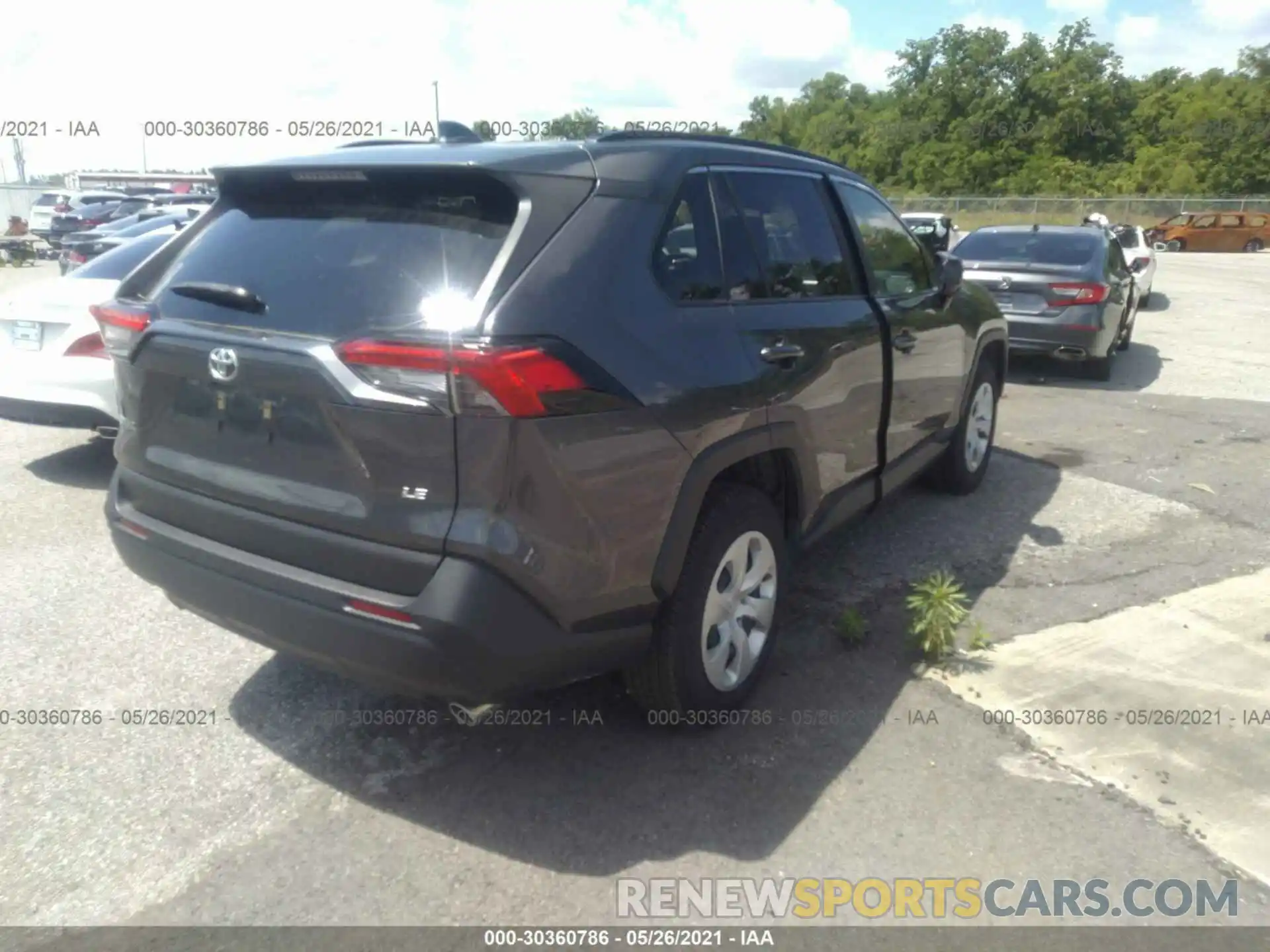 4 Photograph of a damaged car JTMH1RFV7KJ012070 TOYOTA RAV4 2019