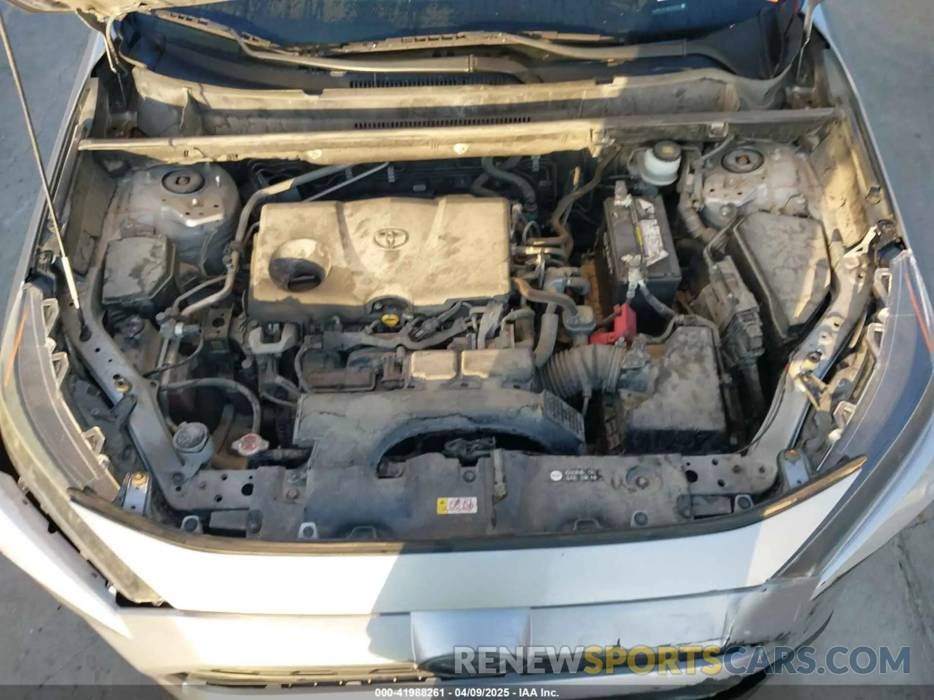 10 Photograph of a damaged car JTMH1RFV8KD506999 TOYOTA RAV4 2019