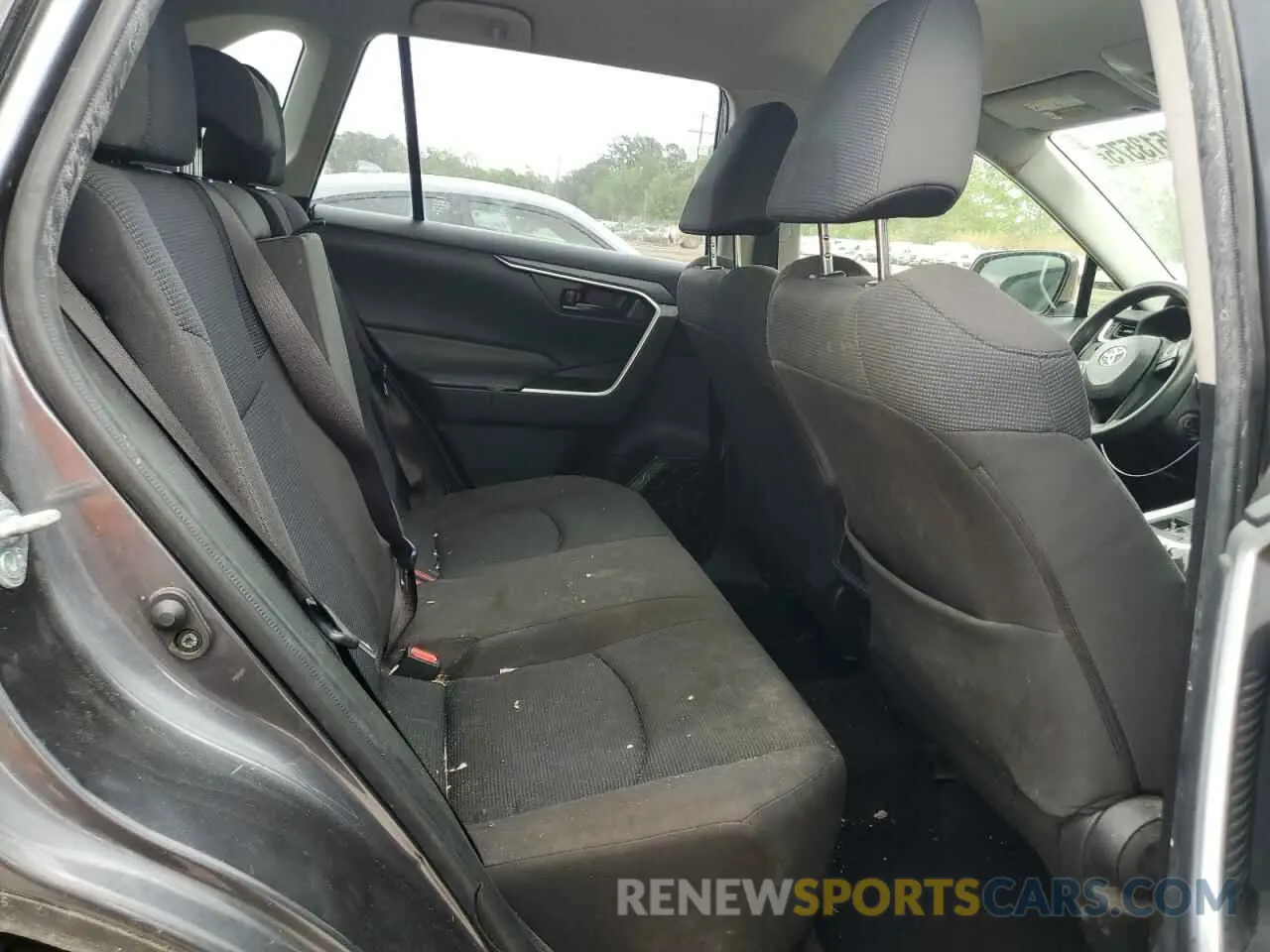 11 Photograph of a damaged car JTMH1RFV8KD507568 TOYOTA RAV4 2019