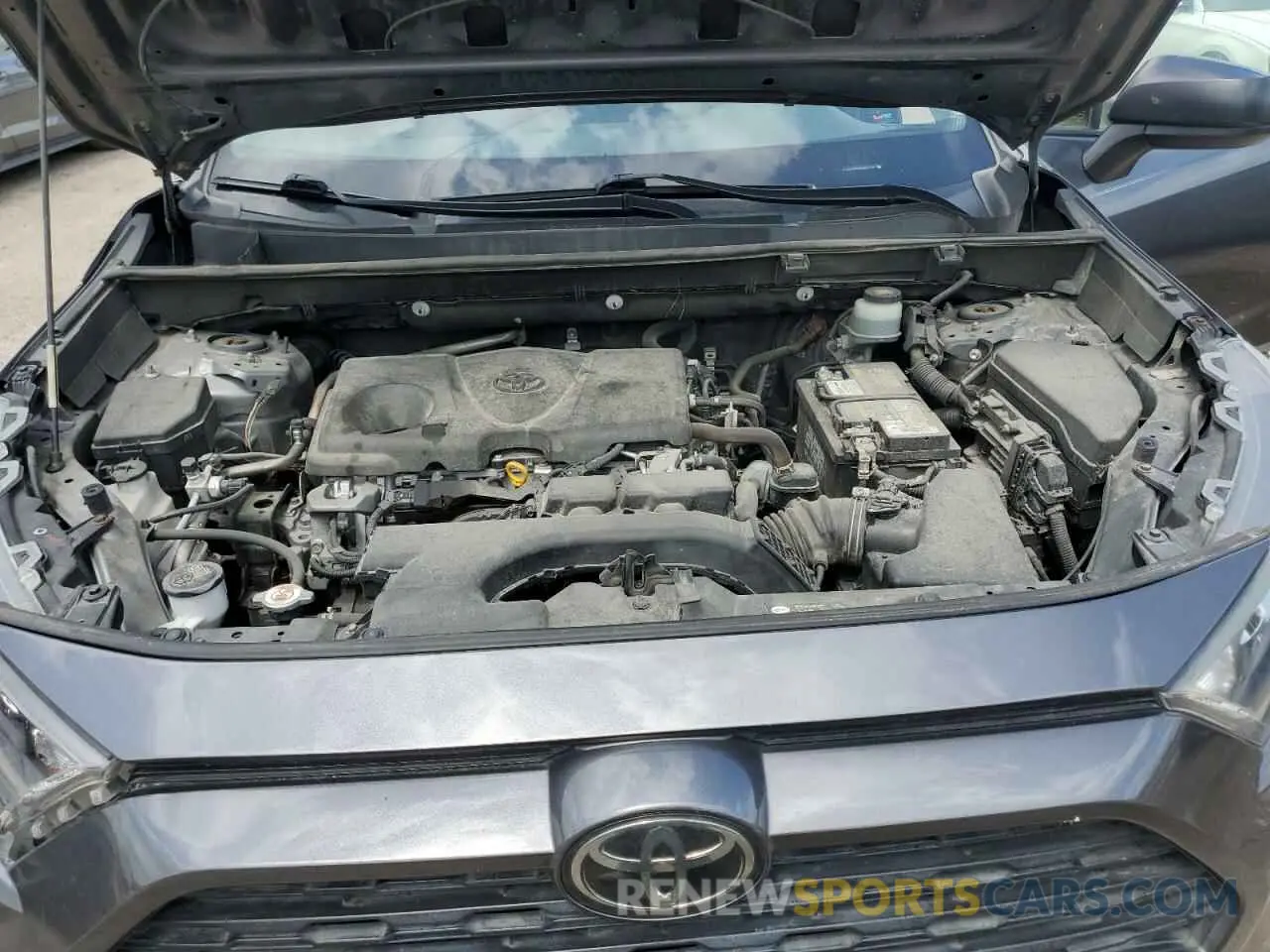 13 Photograph of a damaged car JTMH1RFV8KD507568 TOYOTA RAV4 2019