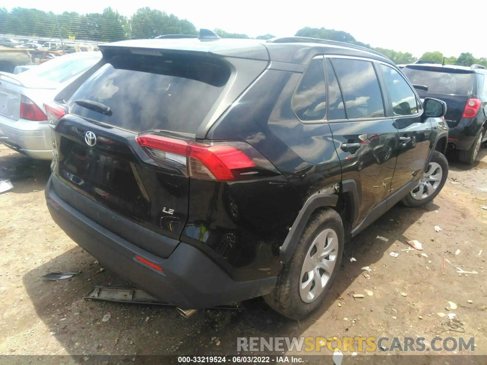 4 Photograph of a damaged car JTMH1RFV8KJ003166 TOYOTA RAV4 2019