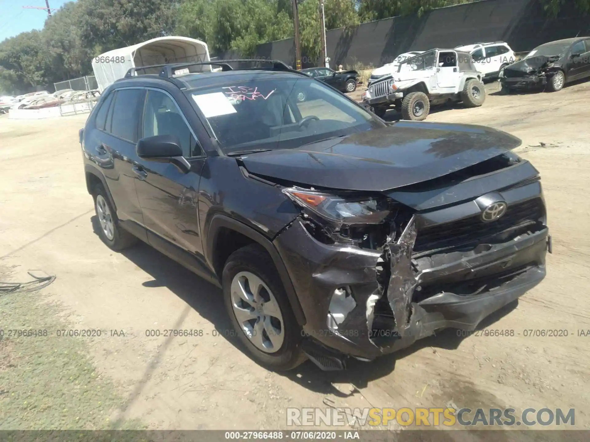 1 Photograph of a damaged car JTMH1RFV8KJ007816 TOYOTA RAV4 2019