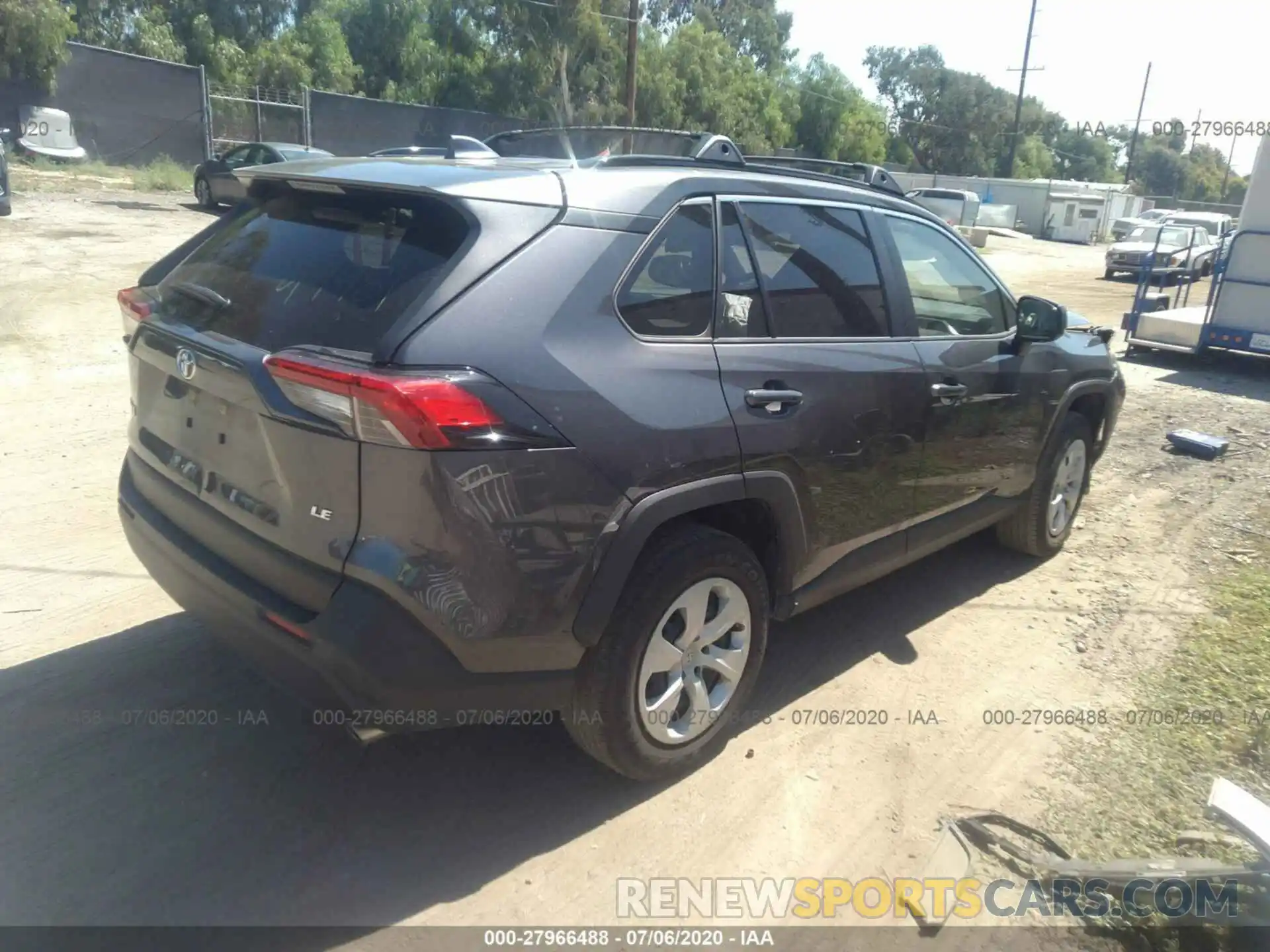 4 Photograph of a damaged car JTMH1RFV8KJ007816 TOYOTA RAV4 2019