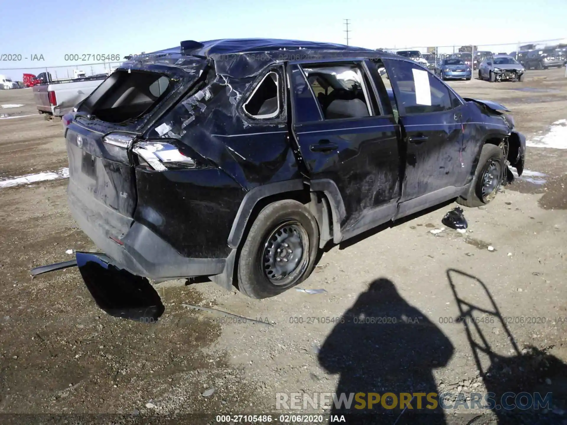 4 Photograph of a damaged car JTMH1RFV8KJ008786 TOYOTA RAV4 2019