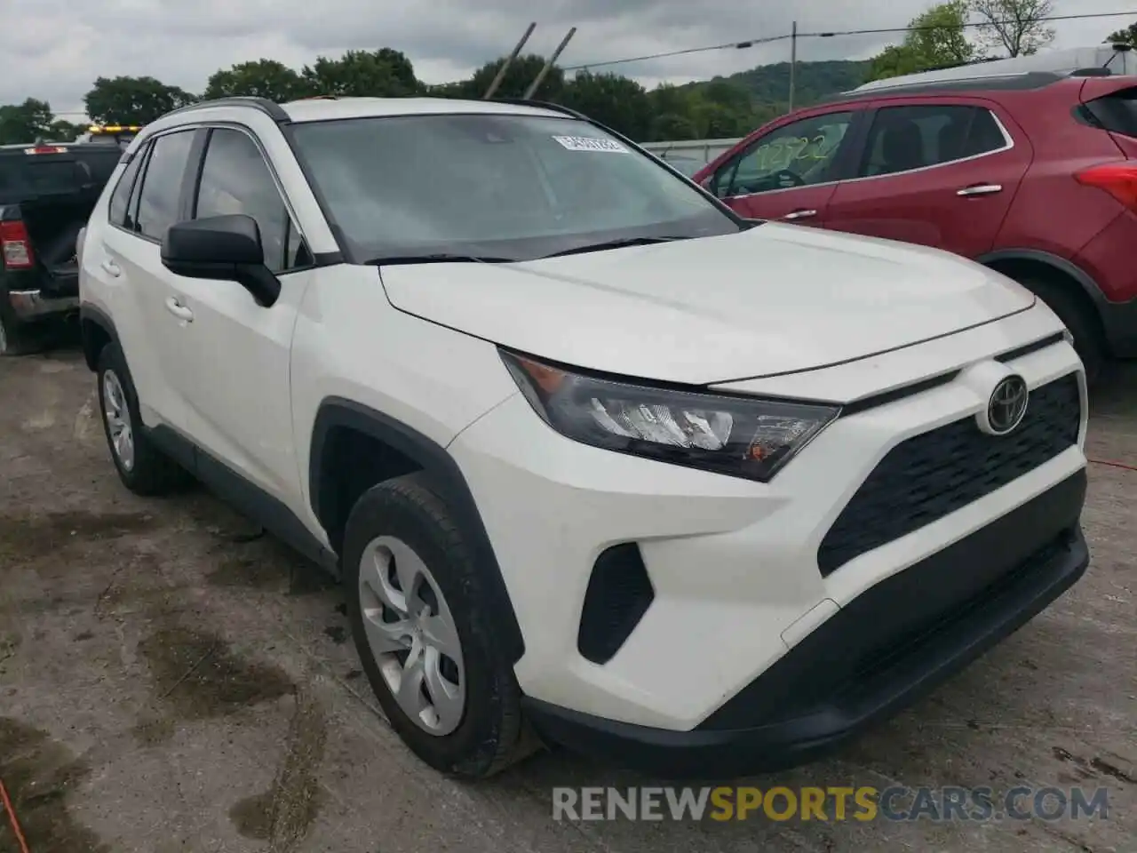 1 Photograph of a damaged car JTMH1RFV9KD008990 TOYOTA RAV4 2019