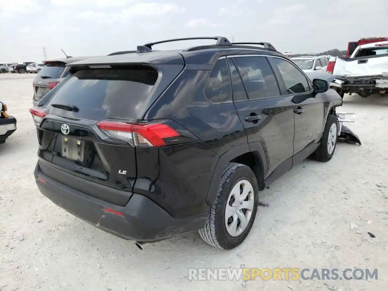 4 Photograph of a damaged car JTMH1RFV9KD039270 TOYOTA RAV4 2019