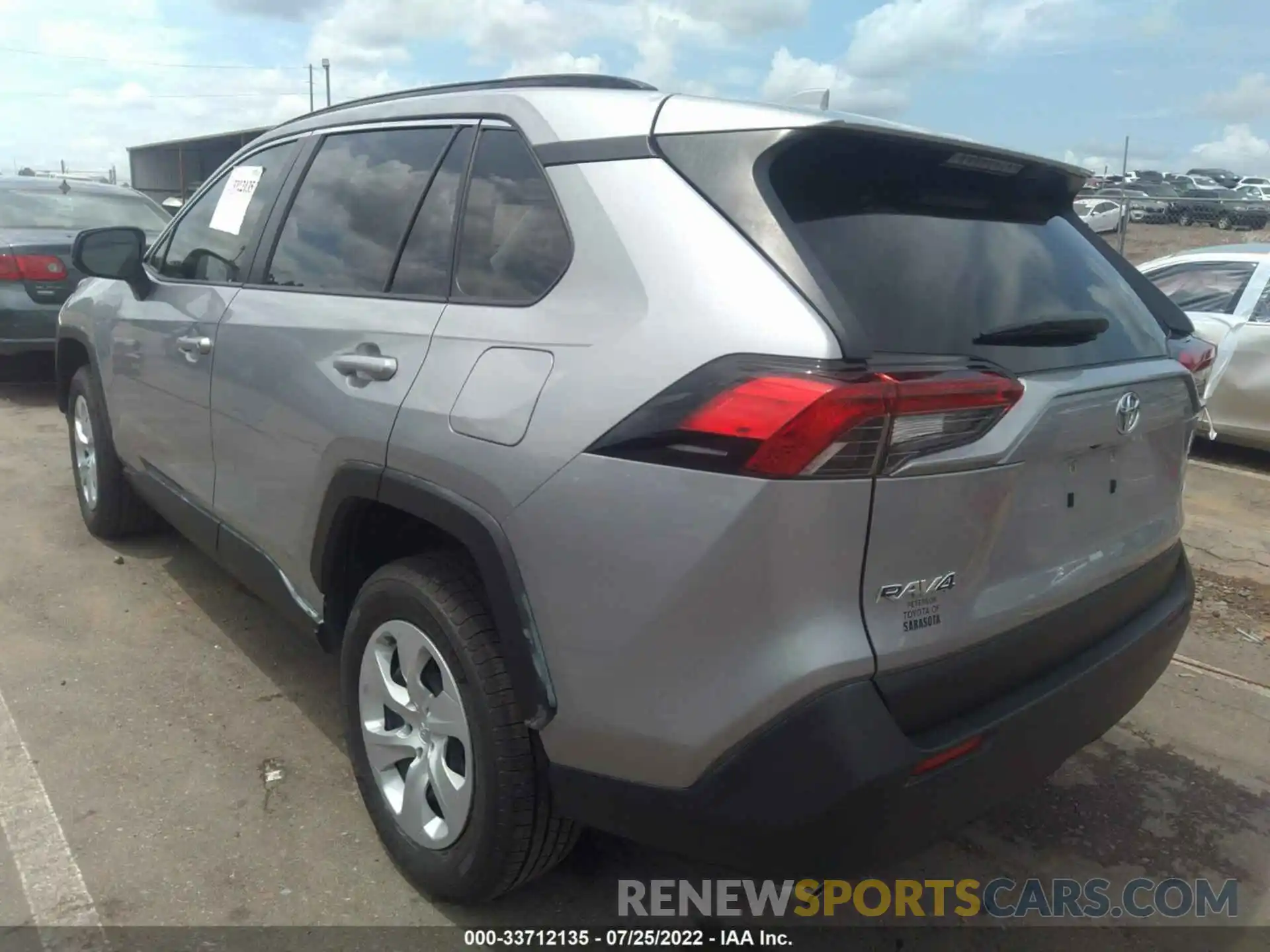 3 Photograph of a damaged car JTMH1RFV9KD509314 TOYOTA RAV4 2019