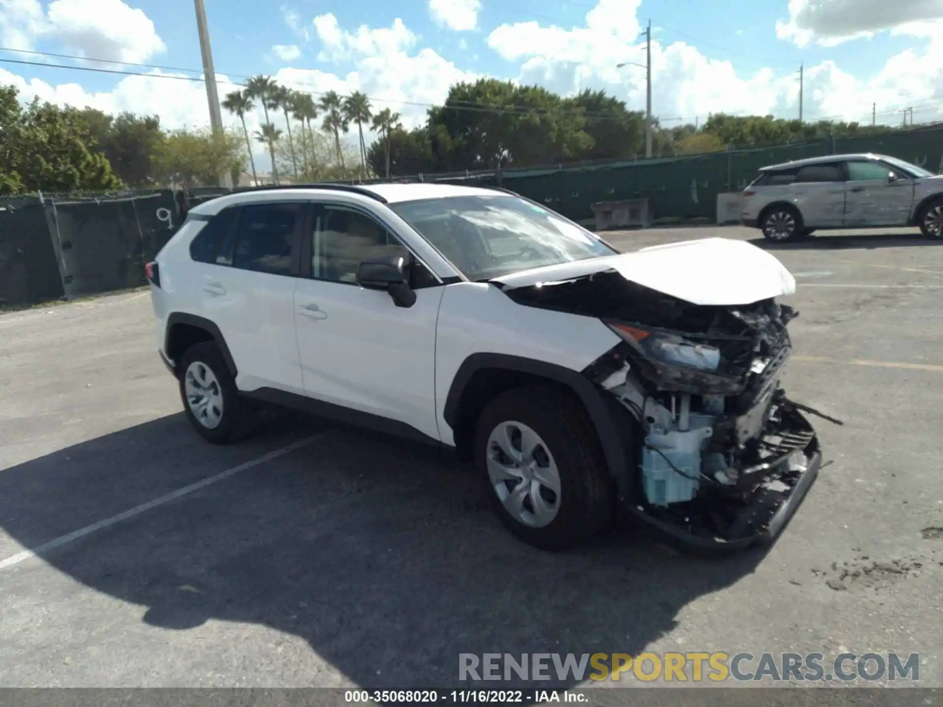 1 Photograph of a damaged car JTMH1RFV9KD514349 TOYOTA RAV4 2019