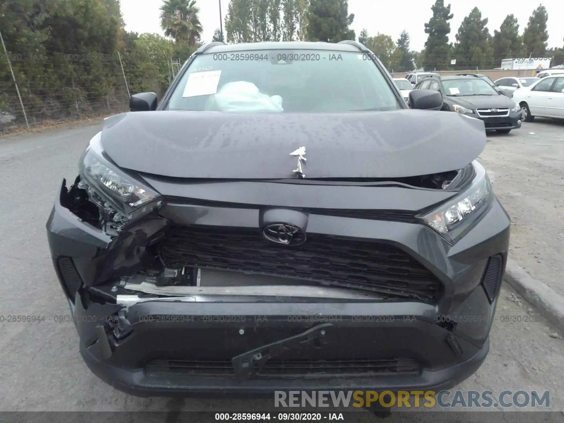 6 Photograph of a damaged car JTMH1RFV9KJ013303 TOYOTA RAV4 2019