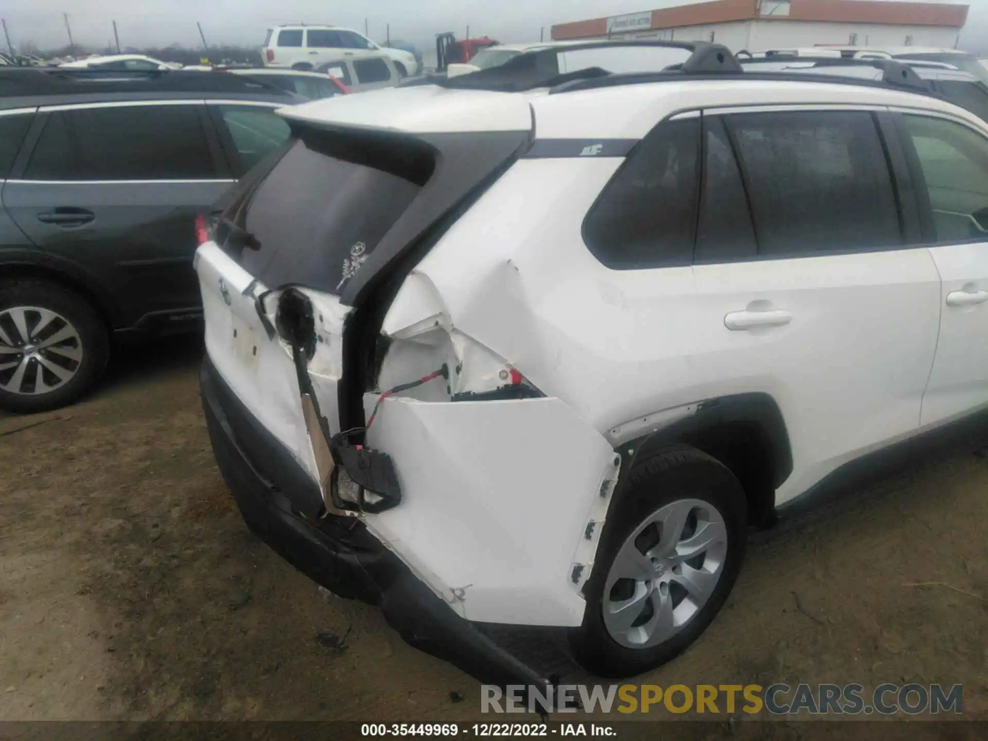 6 Photograph of a damaged car JTMH1RFVXKD020713 TOYOTA RAV4 2019