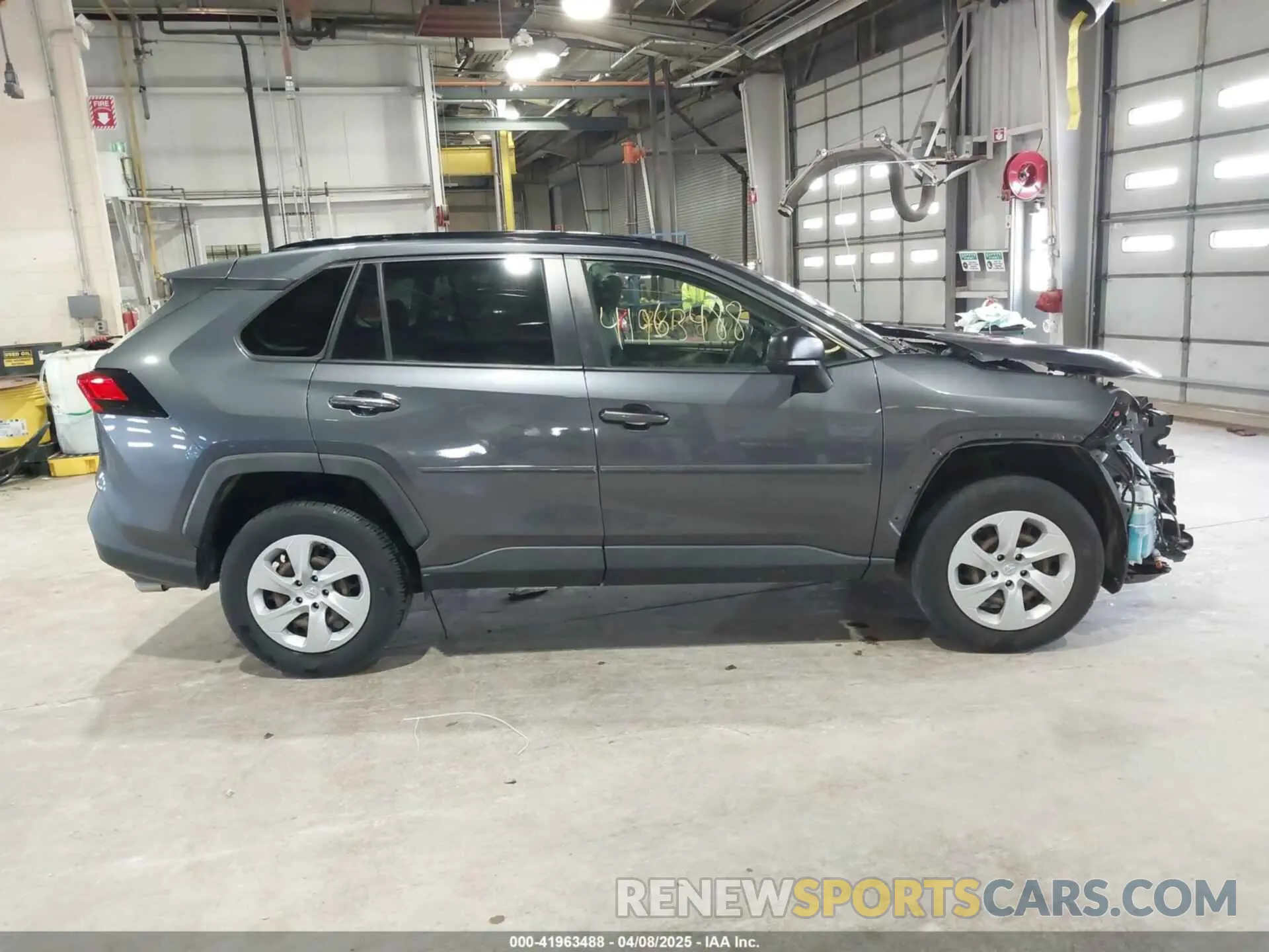14 Photograph of a damaged car JTMH1RFVXKD036880 TOYOTA RAV4 2019