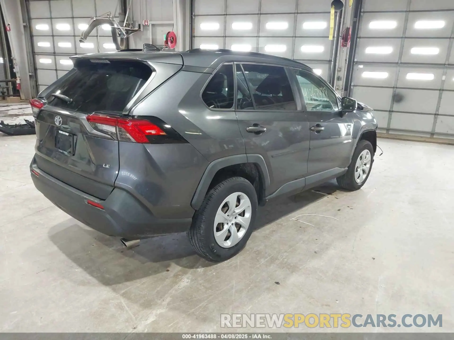 4 Photograph of a damaged car JTMH1RFVXKD036880 TOYOTA RAV4 2019