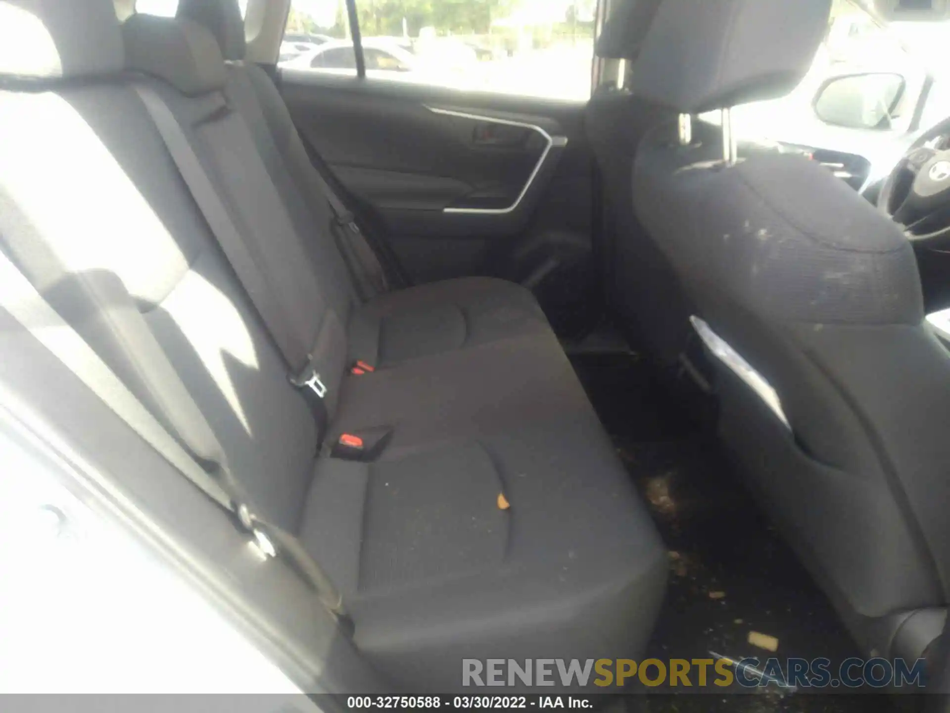 8 Photograph of a damaged car JTMH1RFVXKD509287 TOYOTA RAV4 2019