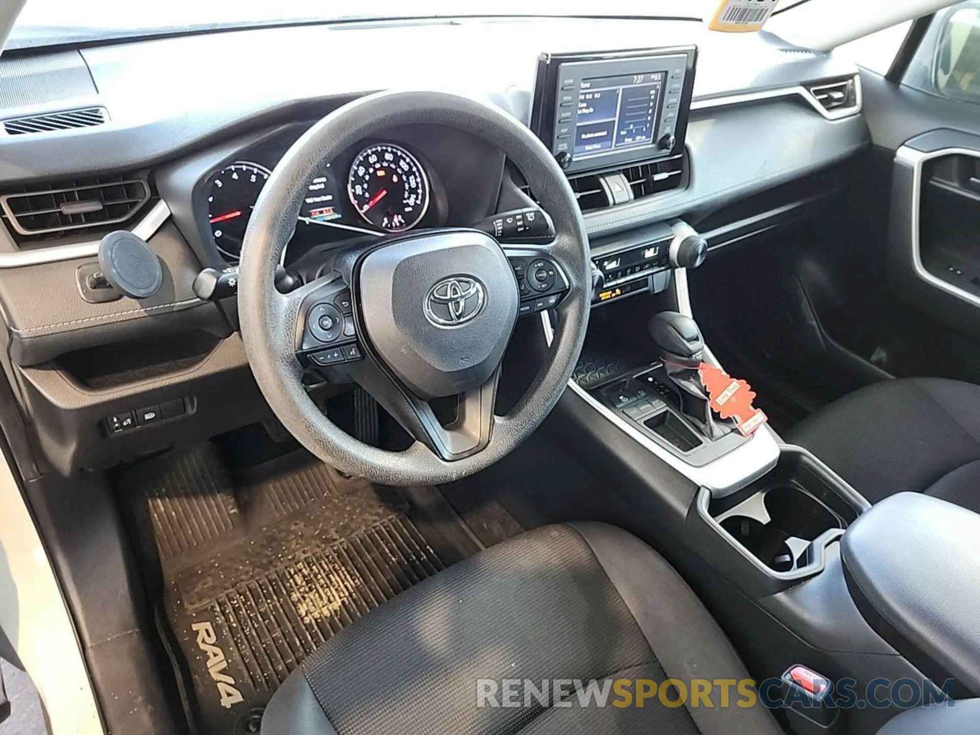 2 Photograph of a damaged car JTMH1RFVXKJ005467 TOYOTA RAV4 2019