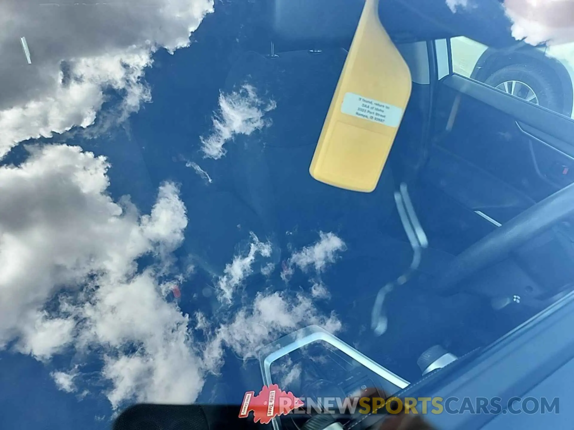 9 Photograph of a damaged car JTMH1RFVXKJ005467 TOYOTA RAV4 2019
