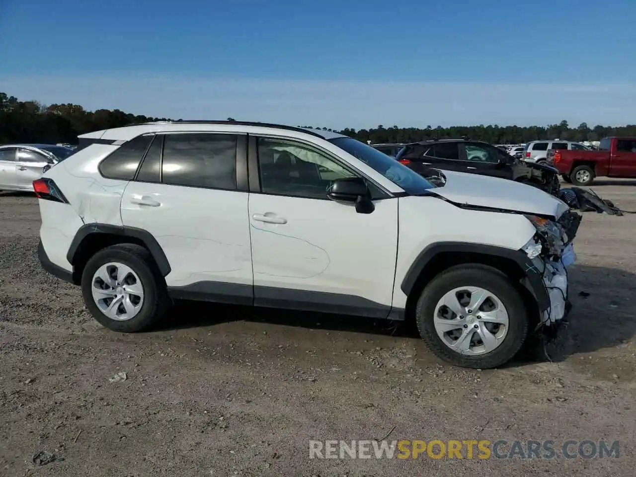 4 Photograph of a damaged car JTMH1RFVXKJ009521 TOYOTA RAV4 2019